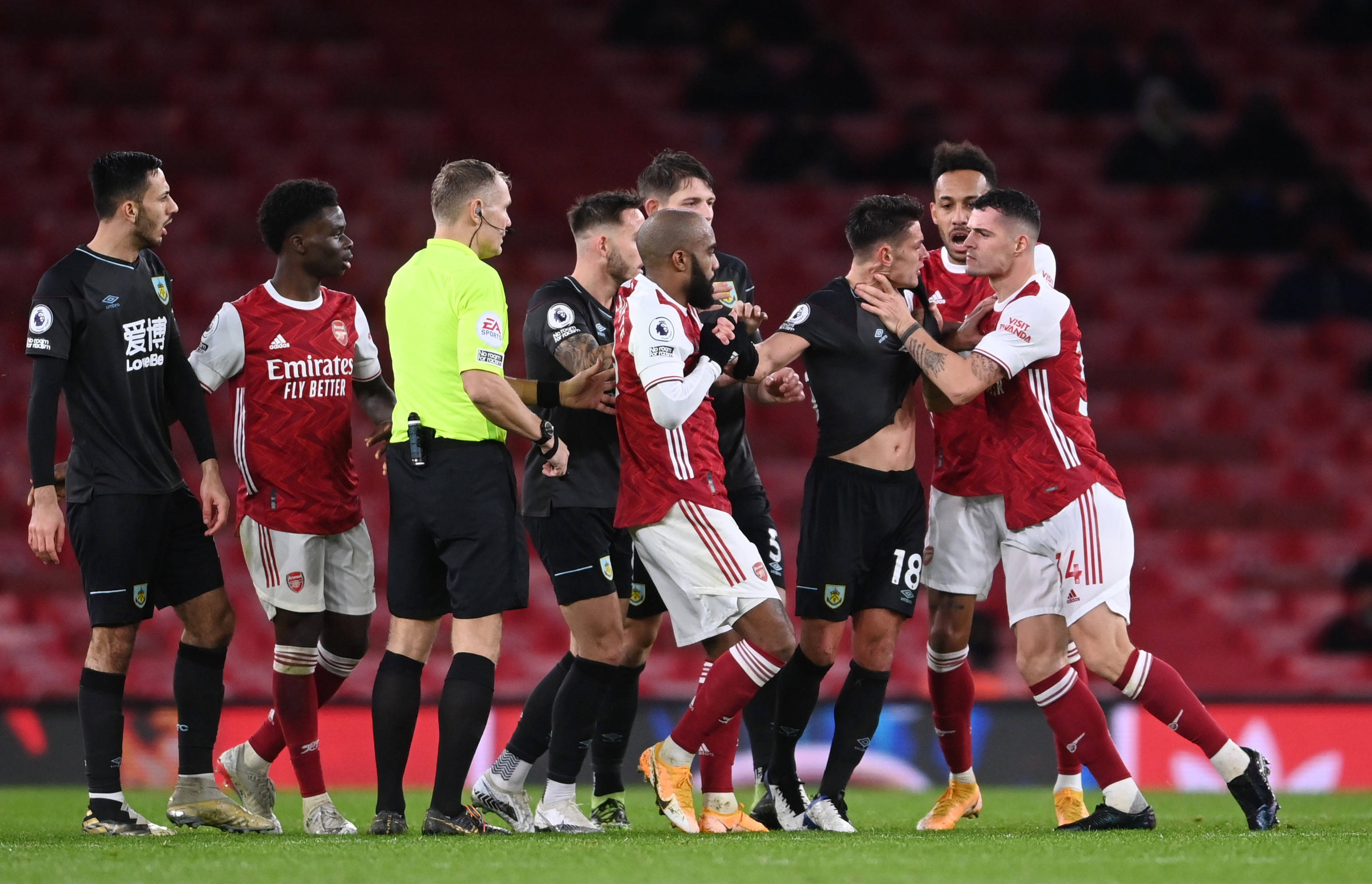 间亦不乏唇 间亦不乏唇